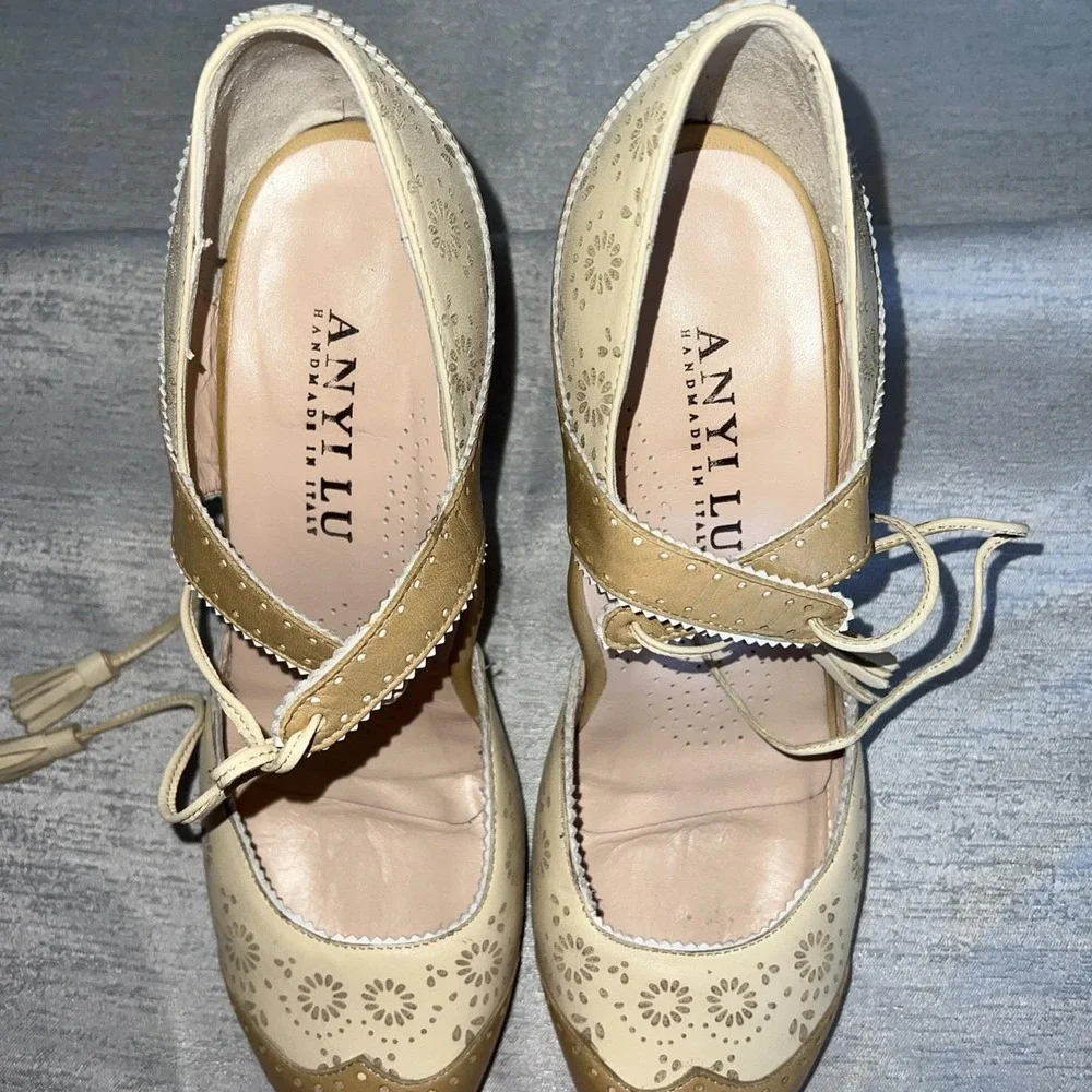 Anyi Lu Tango Shoes, 30's Style/ Nude Beige Spectator. w/ Ties - 9.5US/ 39.5EU